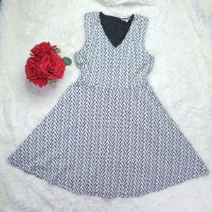 41 Hawthorn White & Black Print Sleeveless Knit Dress With Pockets Size L